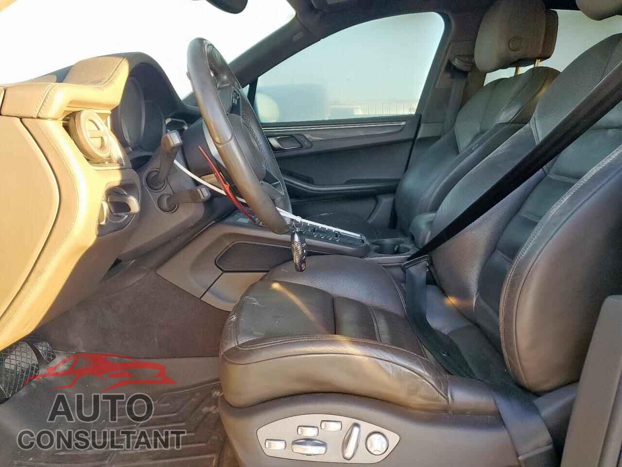 PORSCHE MACAN 2016 - WP1AF2A50GLB91774