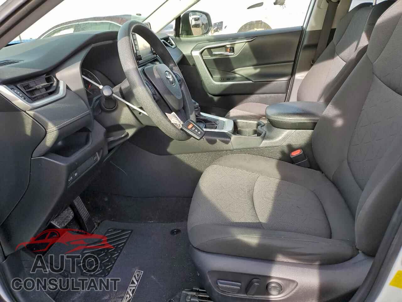TOYOTA RAV4 2019 - JTMP1RFV1KD513918