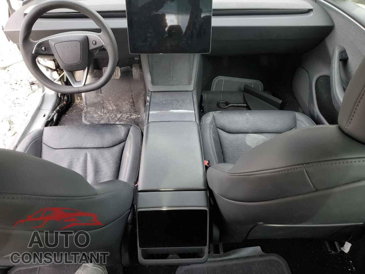 TESLA MODEL 3 2024 - 5YJ3E1EA5RF765175