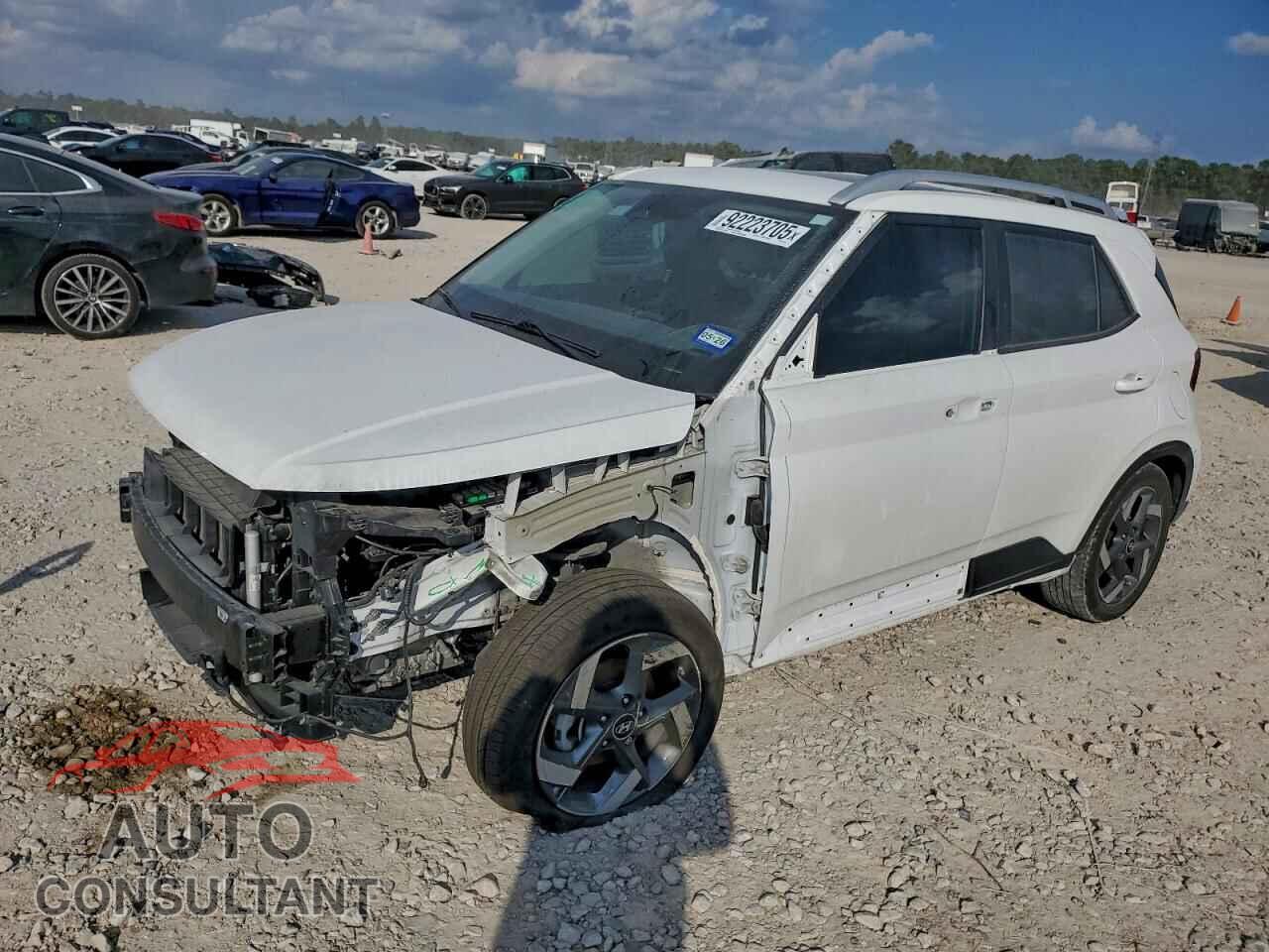 HYUNDAI VENUE 2023 - KMHRC8A33PU247307