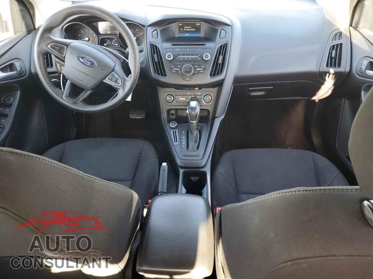 FORD FOCUS 2016 - 1FADP3K27GL259175