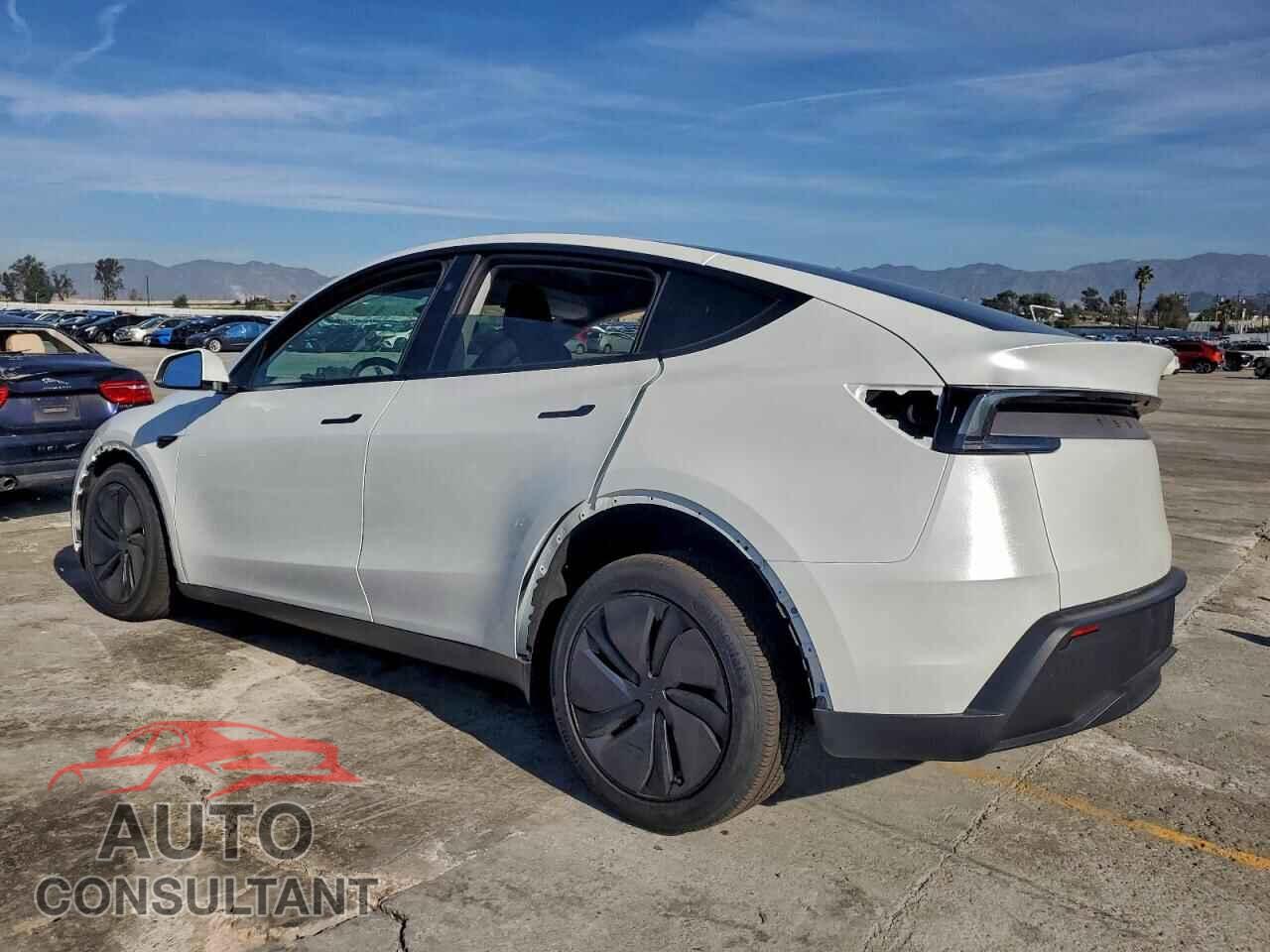 TESLA MODEL Y 2026 - 7SAYGDEE7TF343892