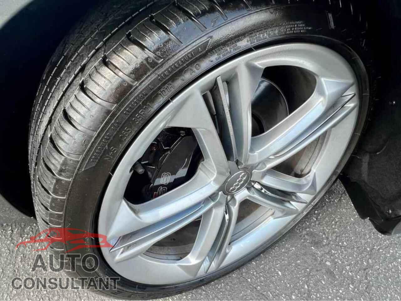 AUDI S8 2014 - WAUD2AFDXEN005306