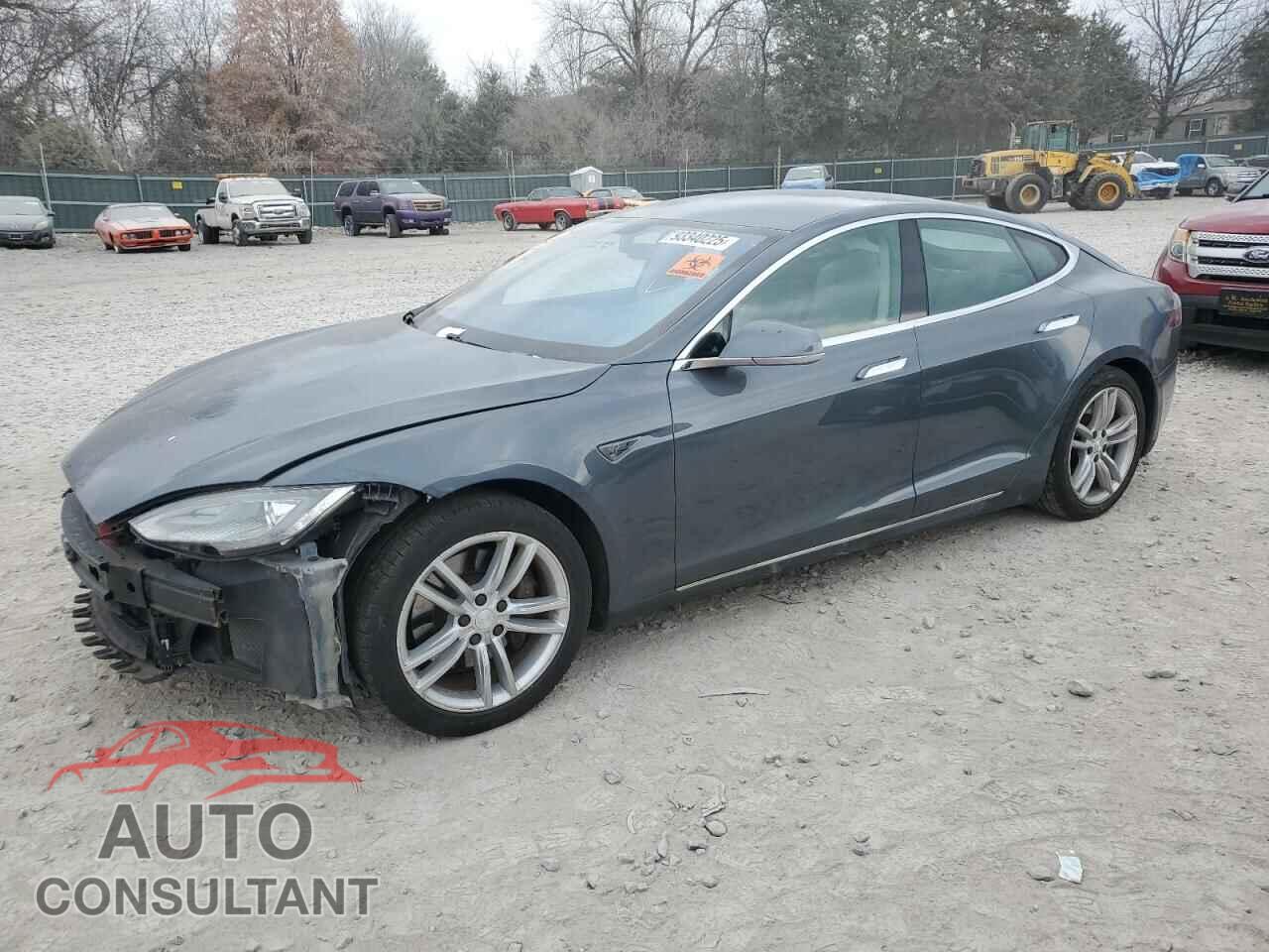 TESLA MODEL S 2013 - 5YJSA1CN8DFP12217