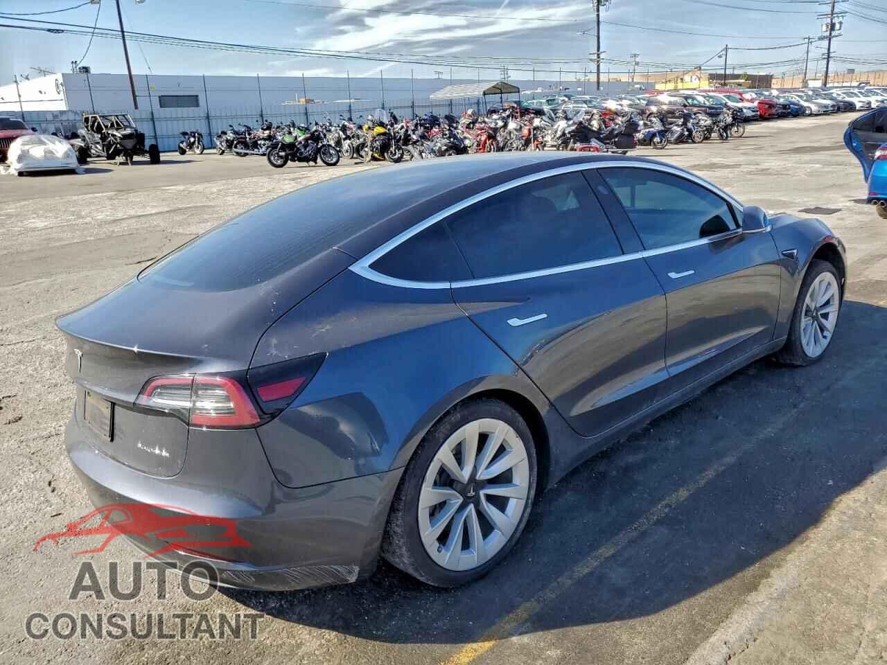 TESLA MODEL 3 2019 - 5YJ3E1EB8KF450403