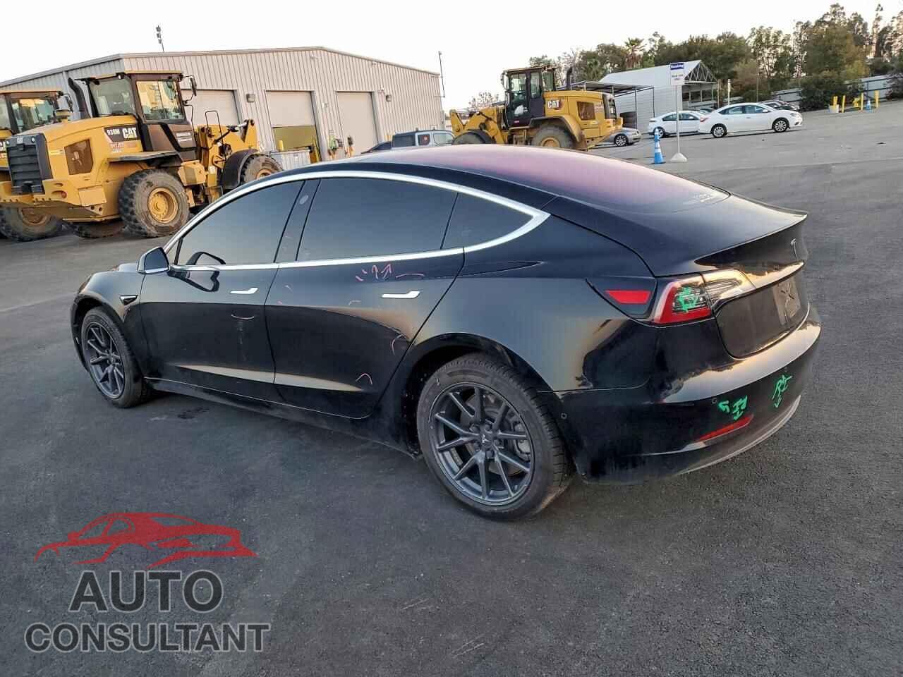 TESLA MODEL 3 2018 - 5YJ3E1EA8JF004807