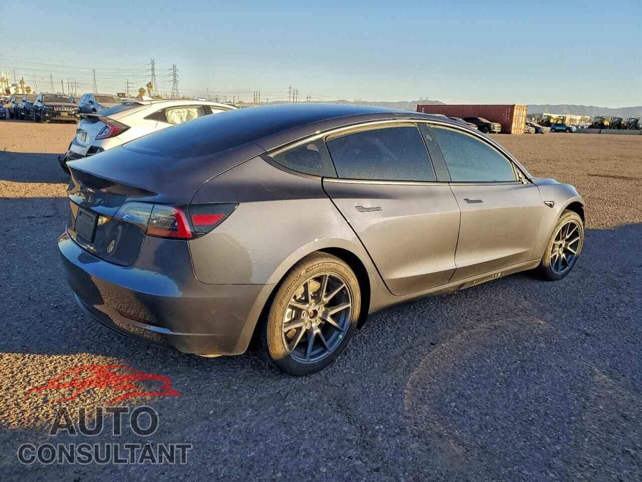 TESLA MODEL 3 2021 - 5YJ3E1EA4MF870878
