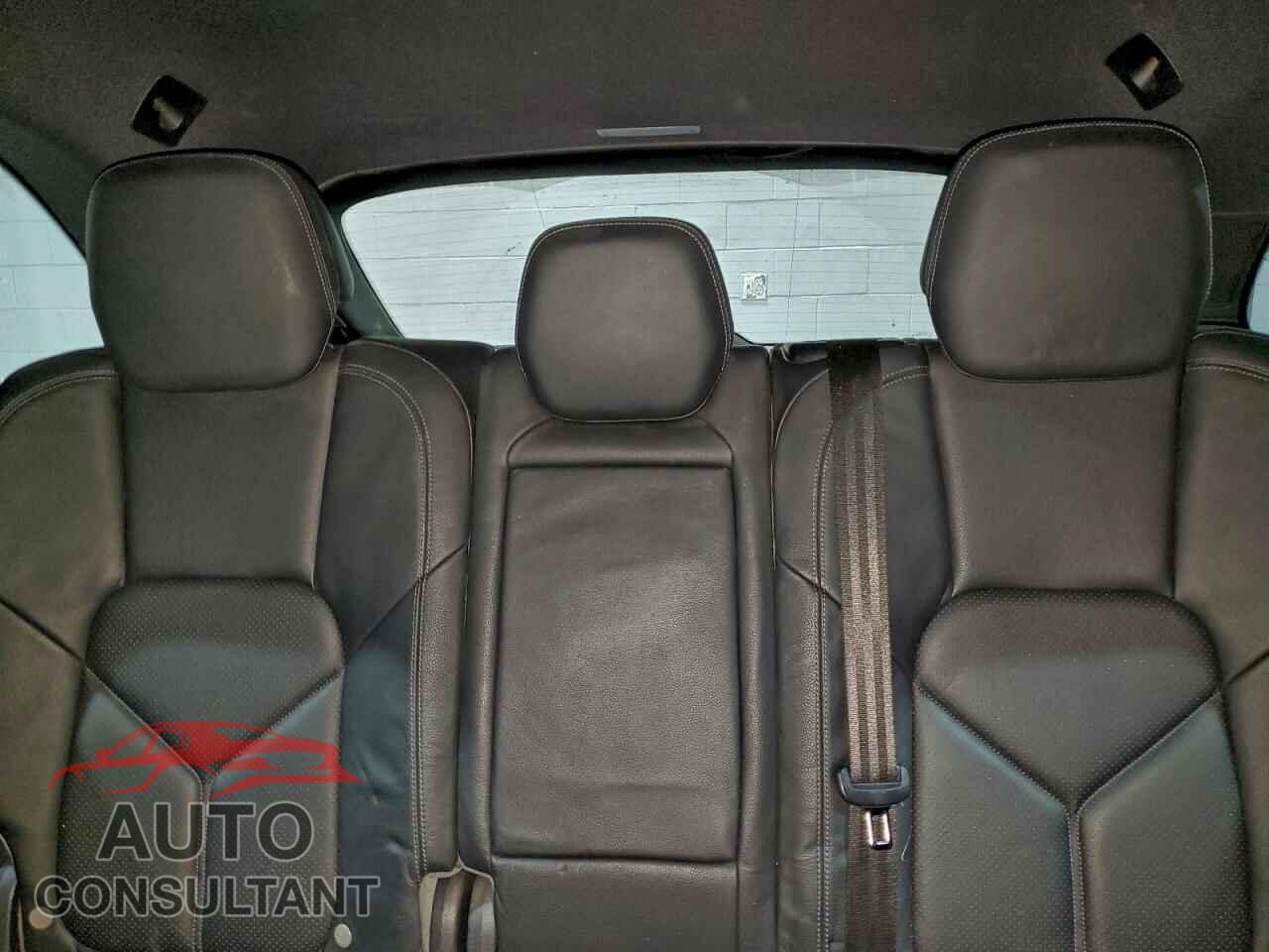 PORSCHE CAYENNE 2014 - WP1AA2A26ELA94371