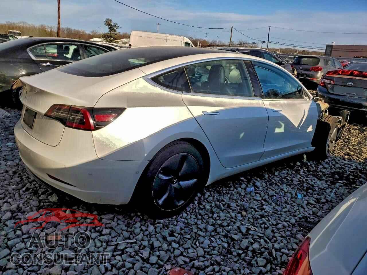 TESLA MODEL 3 2019 - 5YJ3E1EA9KF484194