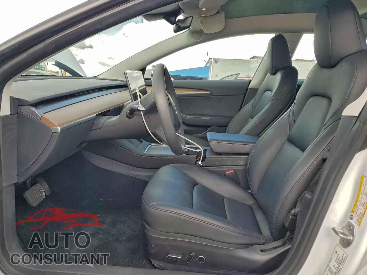 TESLA MODEL 3 2023 - 5YJ3E1EA0PF490750