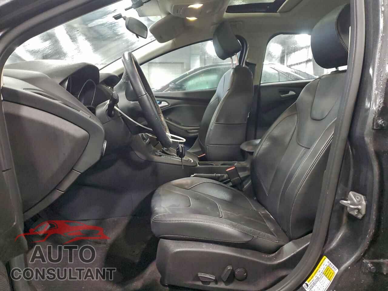 FORD FOCUS 2016 - 1FADP3F22GL372557