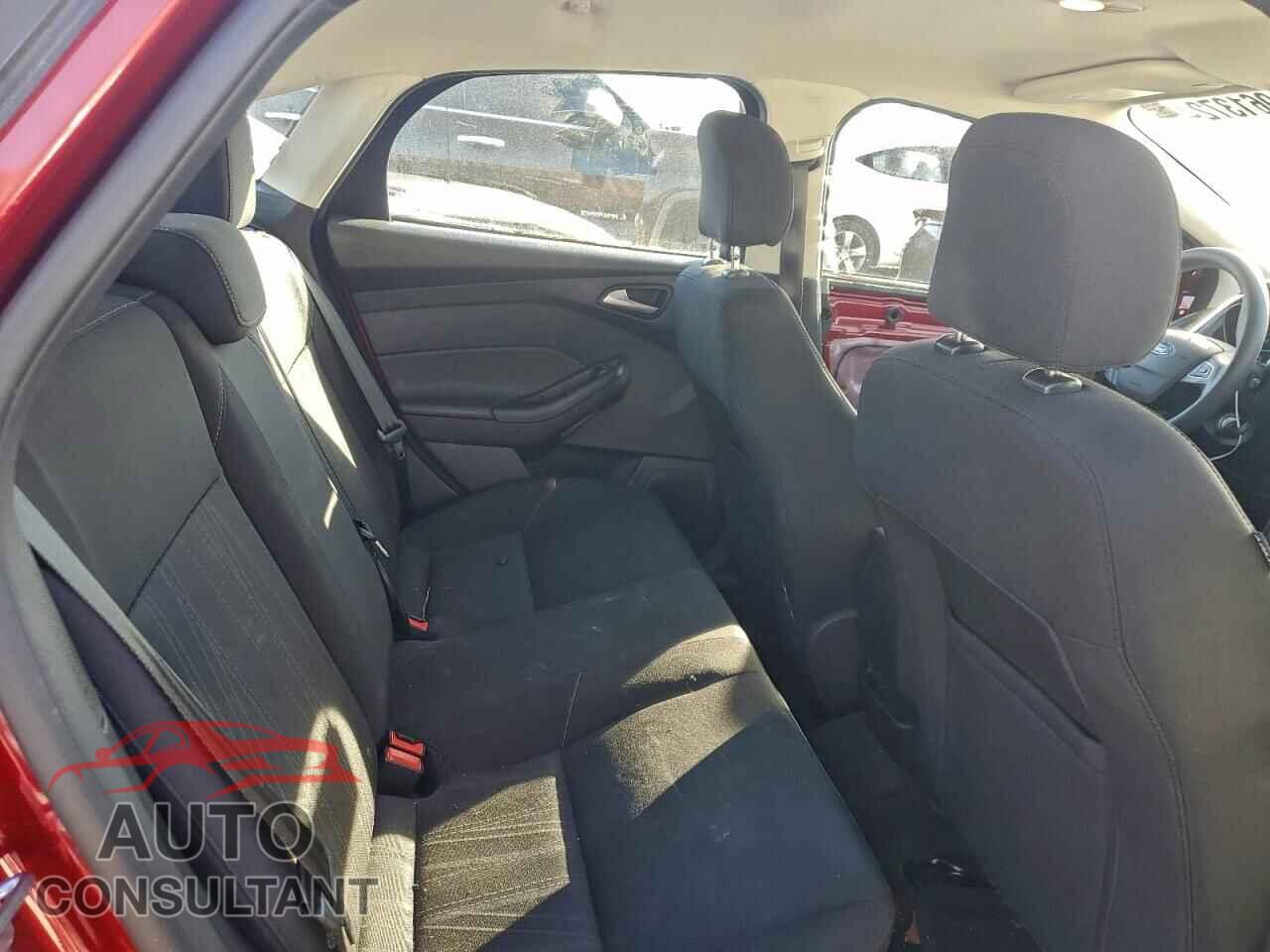 FORD FOCUS 2017 - 1FADP3F23HL336331