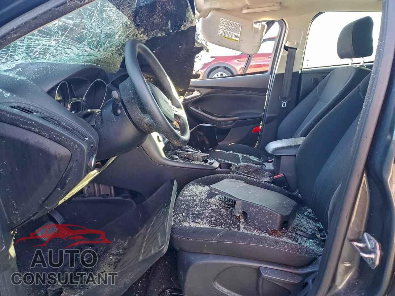 FORD FOCUS 2017 - 1FADP3M29HL305801