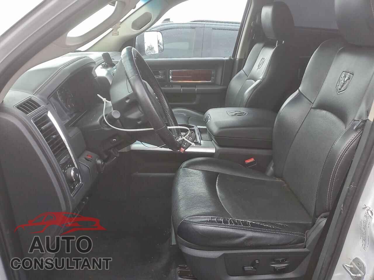 DODGE RAM 1500 2012 - 1C6RD7NT5CS202176