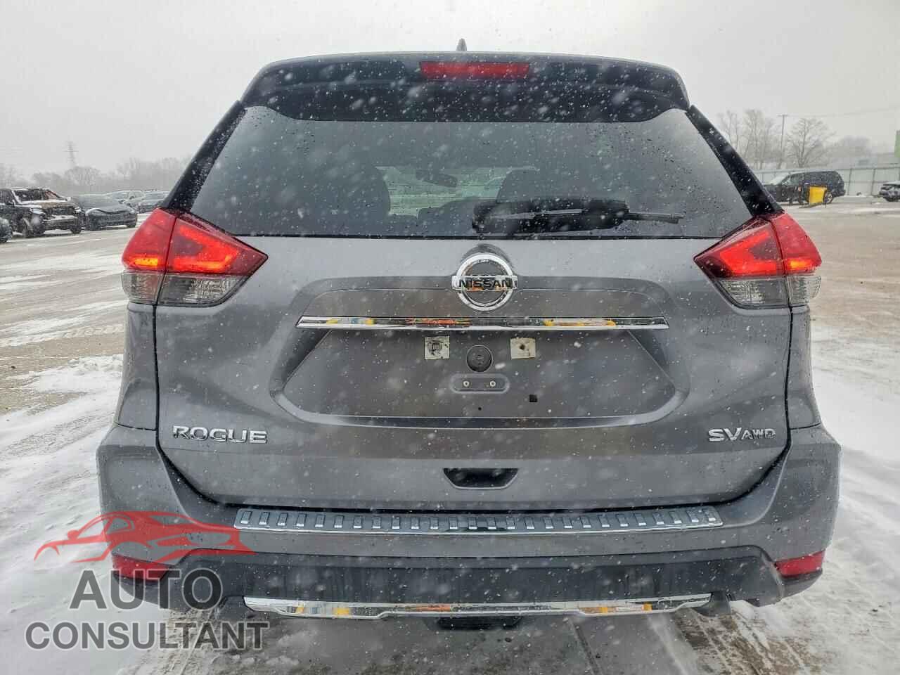 NISSAN ROGUE 2017 - KNMAT2MVXHP591549