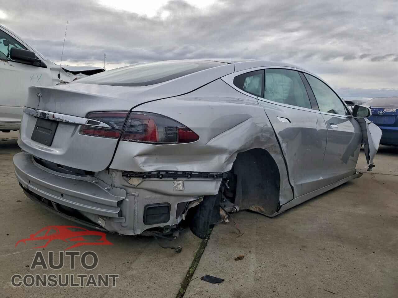 TESLA MODEL S 2016 - 5YJSA1E26GF150714