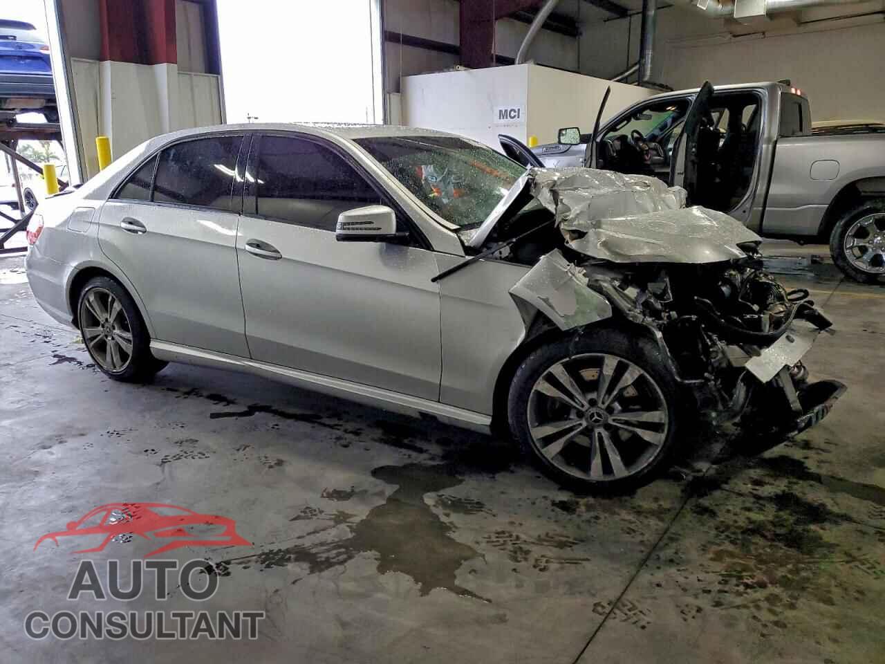 MERCEDES-BENZ E-CLASS 2013 - WDDHF5KB4DA687017