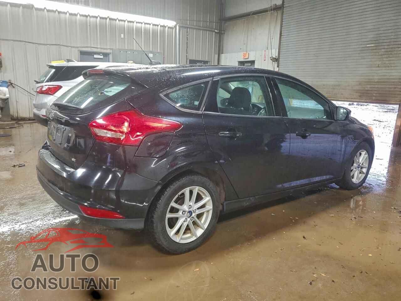 FORD FOCUS 2017 - 1FADP3K22HL224352