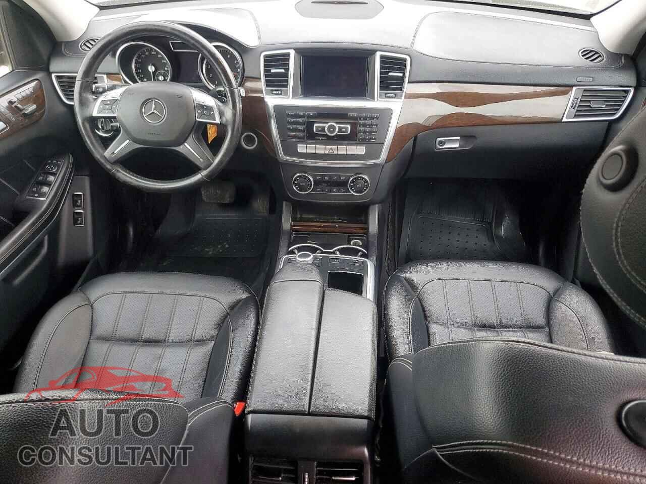 MERCEDES-BENZ GL-CLASS 2013 - 4JGDF7CE7DA240853