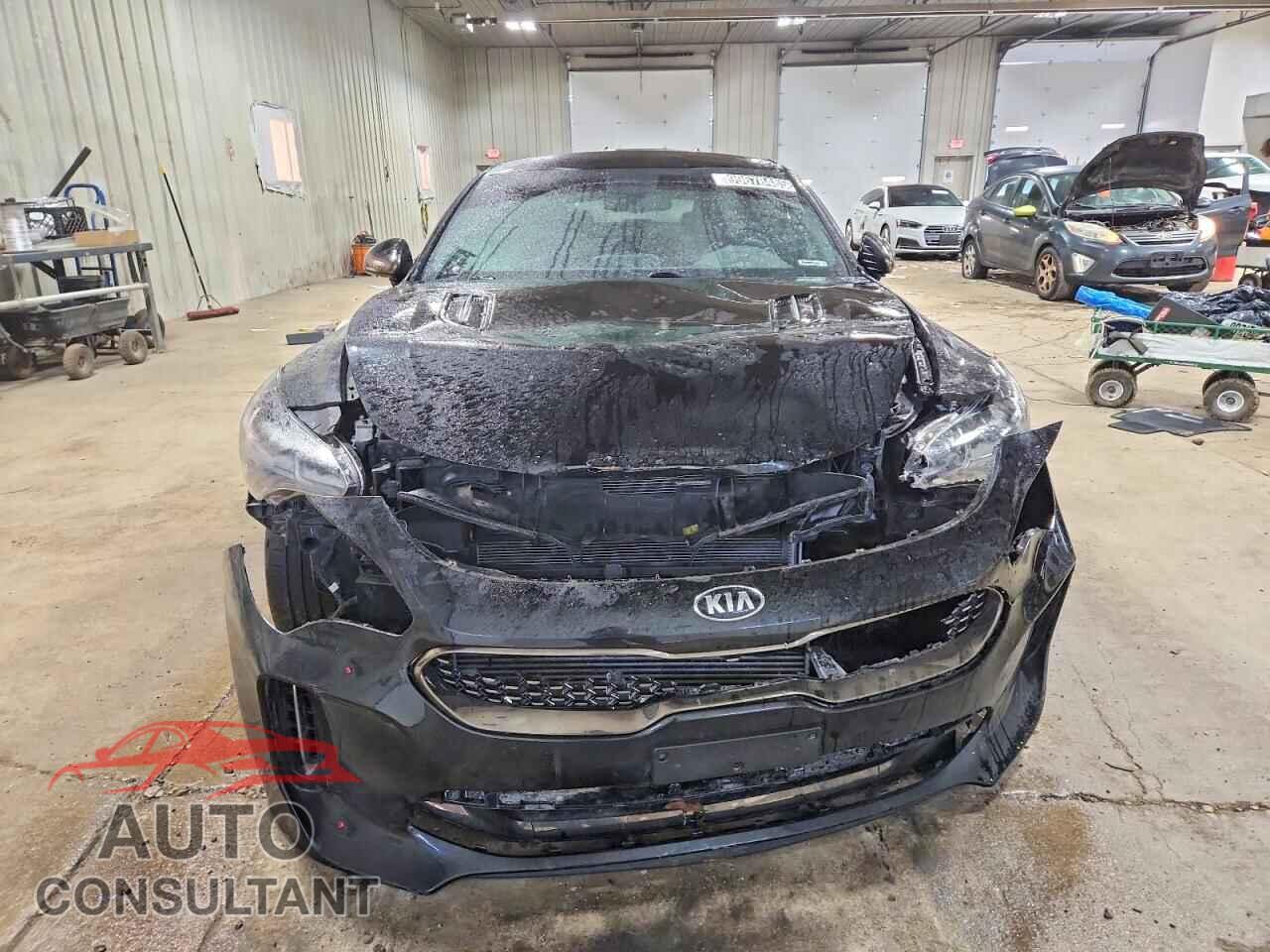 KIA STINGER 2021 - KNAE35LC2M6092129