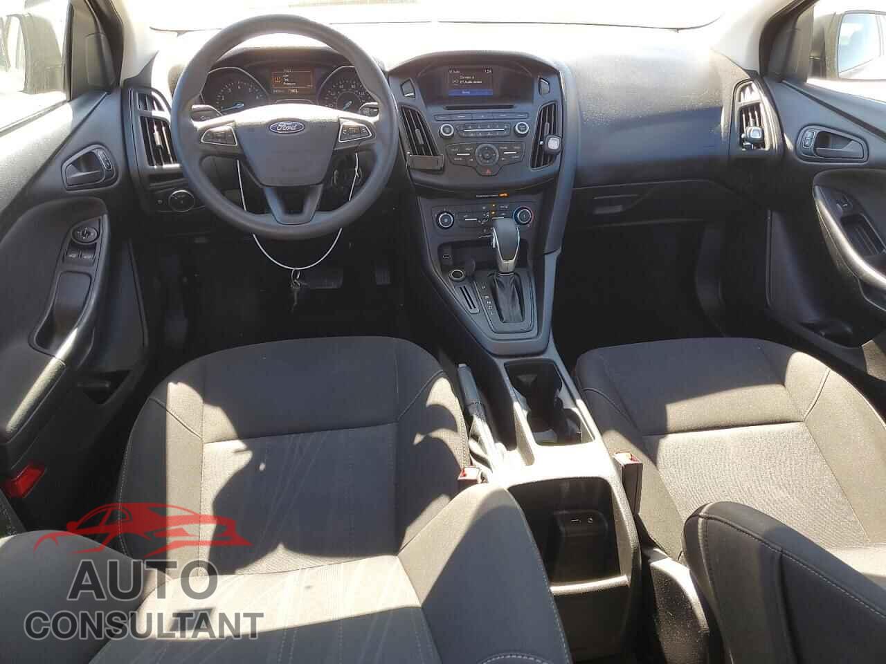 FORD FOCUS 2015 - 1FADP3E29FL342584