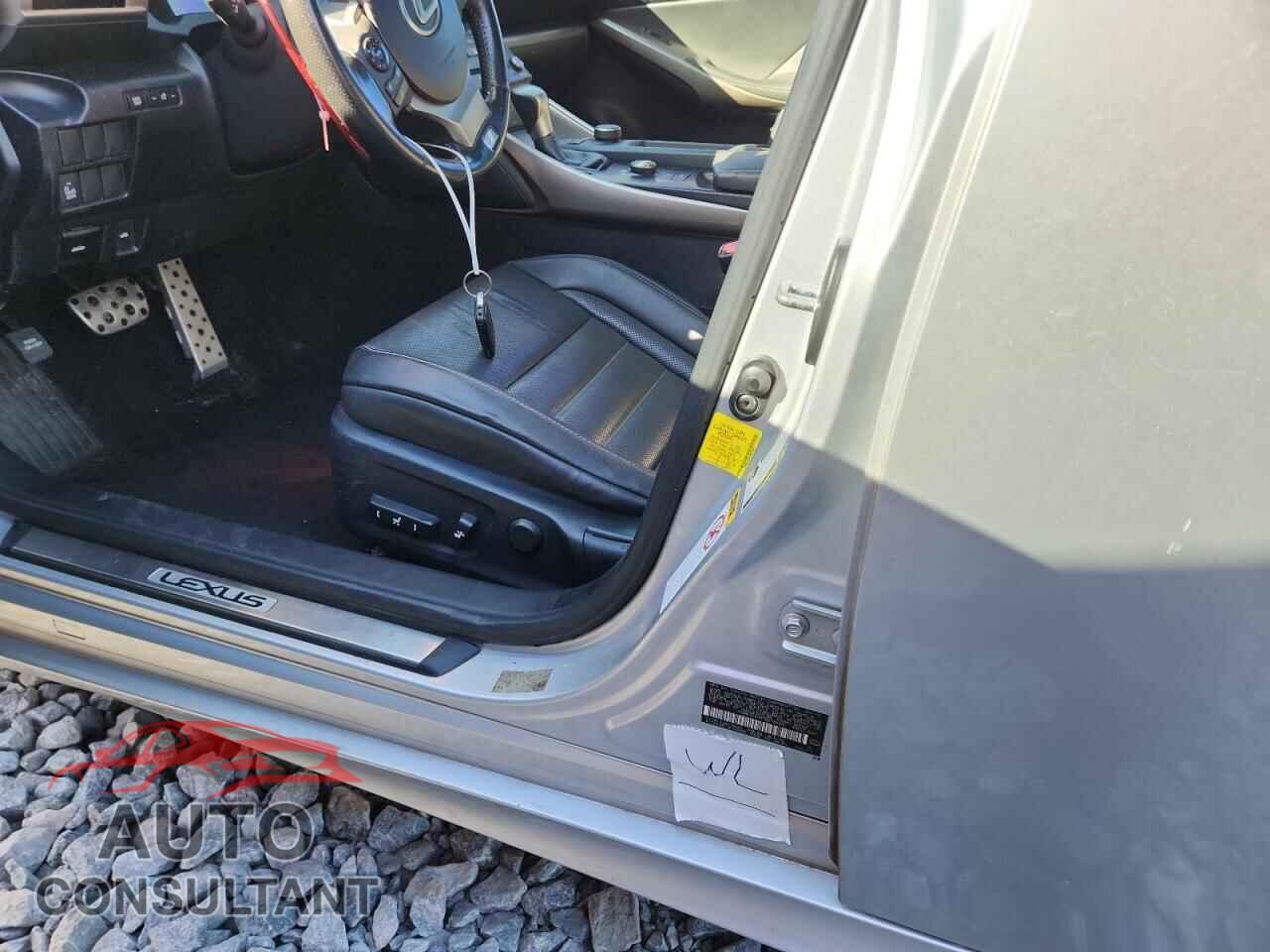 LEXUS IS 2015 - JTHBF1D24F5073469