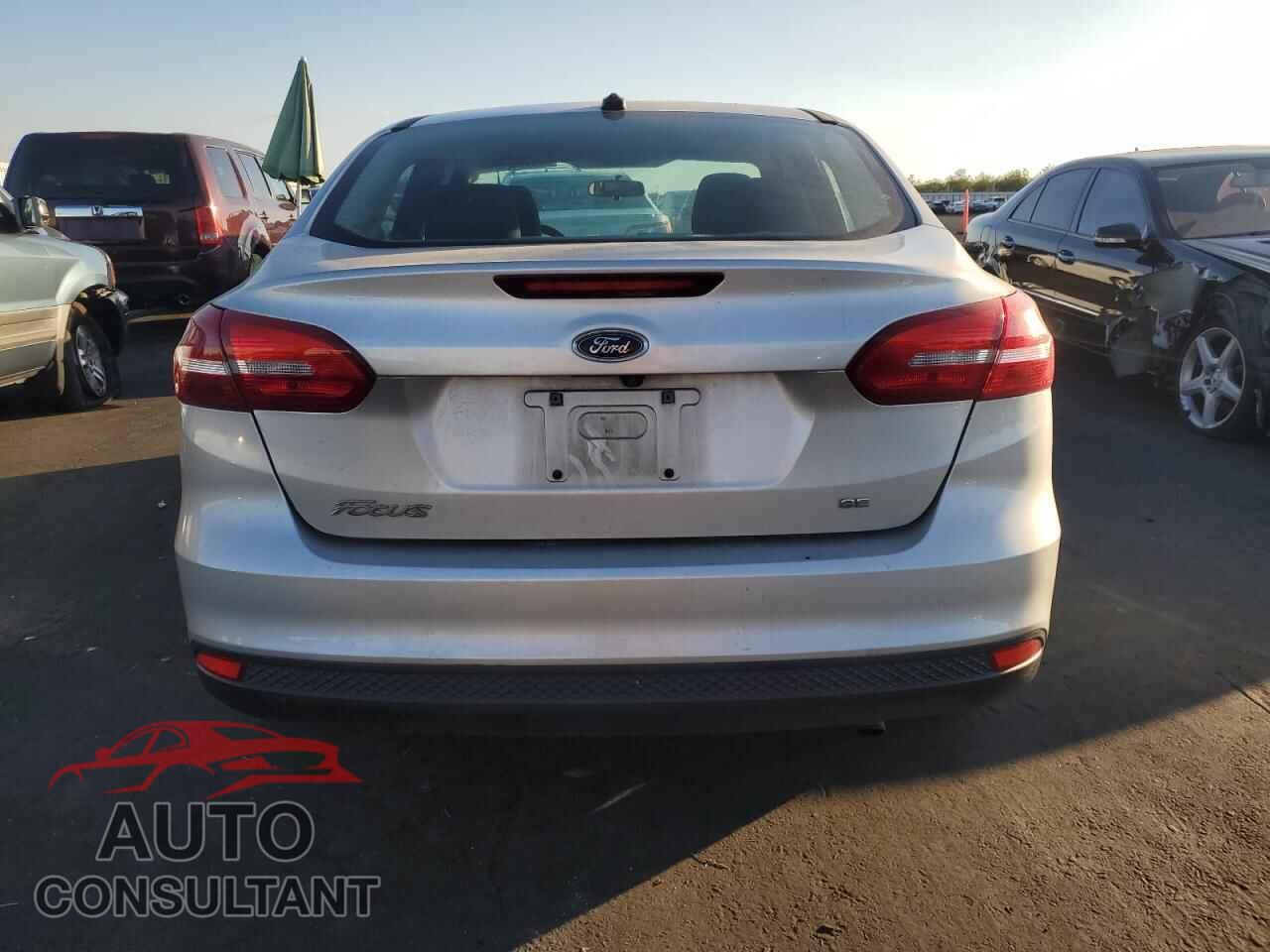 FORD FOCUS 2017 - 1FADP3F2XHL285622
