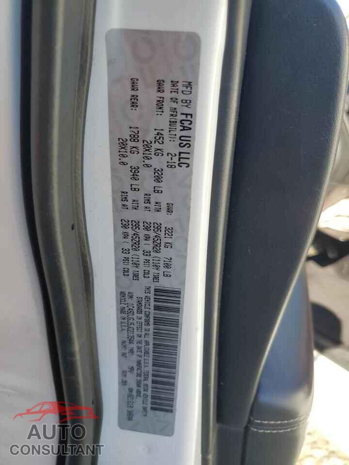 DODGE DURANGO 2018 - 1C4SDJGJ5JC213544