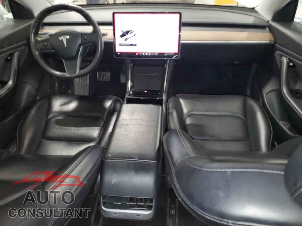 TESLA MODEL 3 2019 - 5YJ3E1EB3KF493904