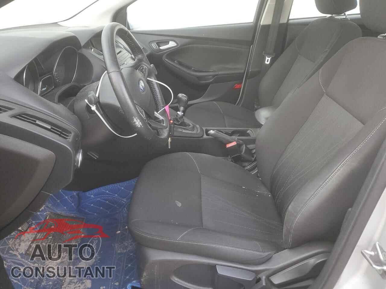 FORD FOCUS 2015 - 1FADP3FE5FL334054