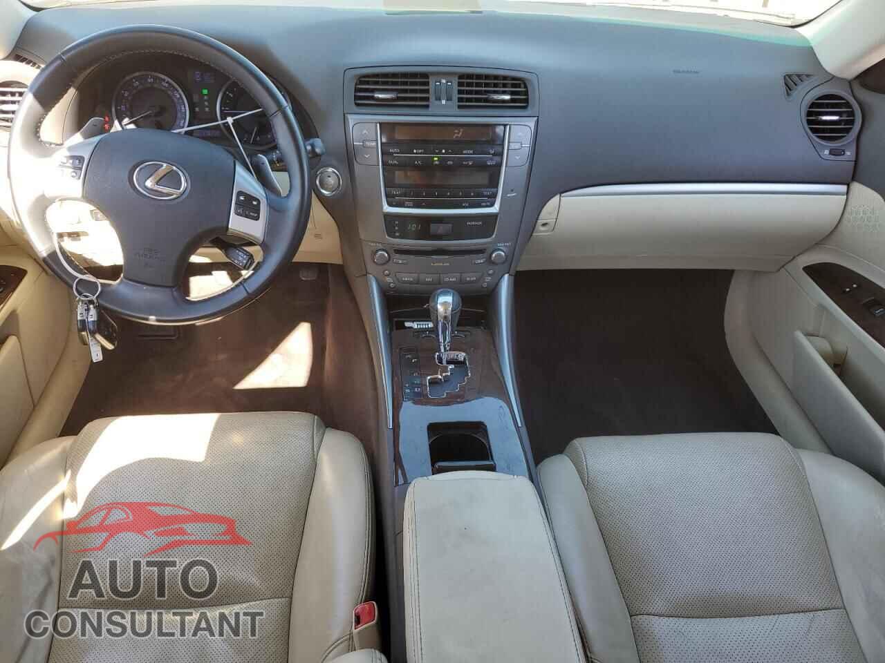 LEXUS IS 2011 - JTHBF5C27B5149723