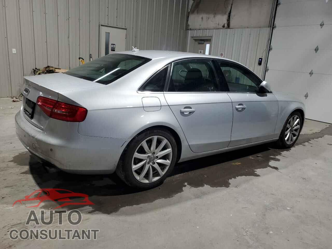AUDI A4 2013 - WAUFFAFL5DN005393