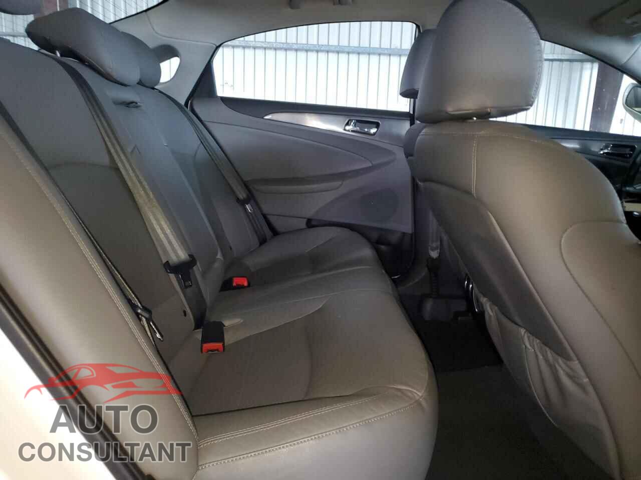 HYUNDAI SONATA 2013 - KMHEC4A40DA101170