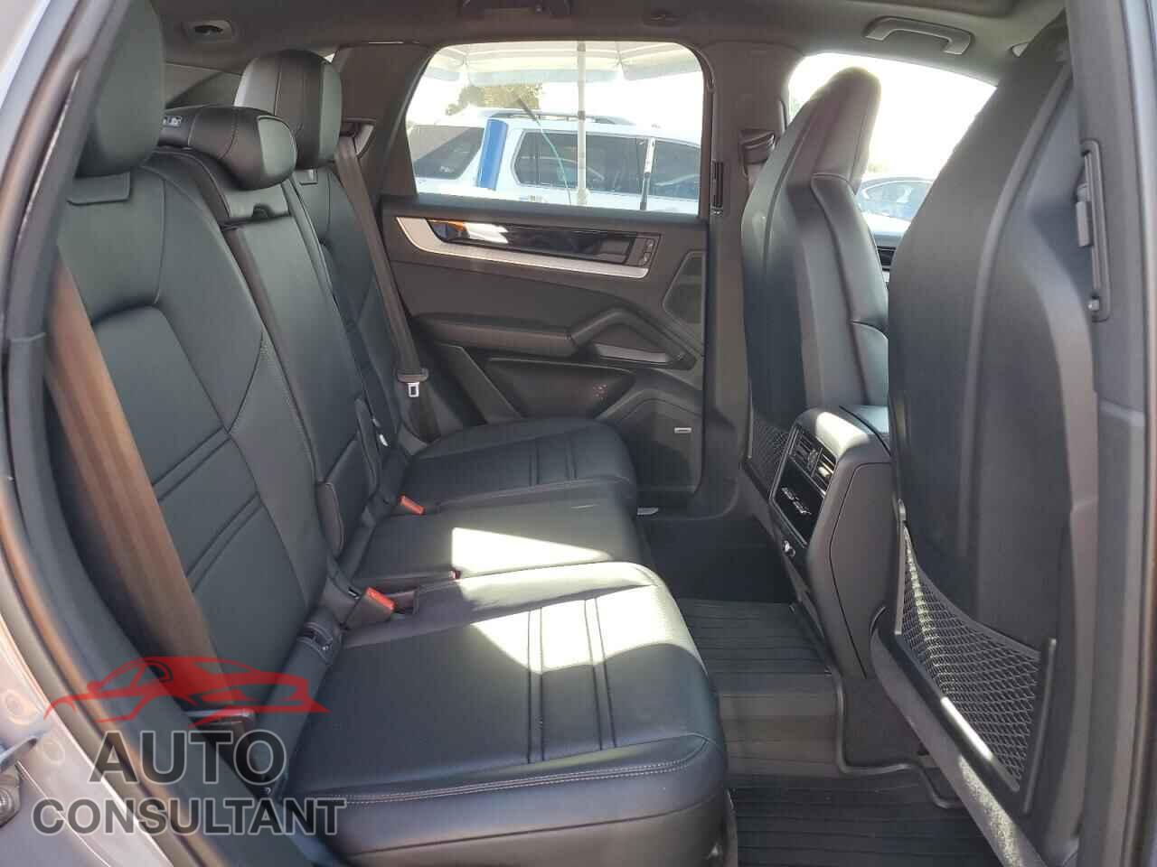 PORSCHE CAYENNE 2024 - WP1AA2AY2RDA07098