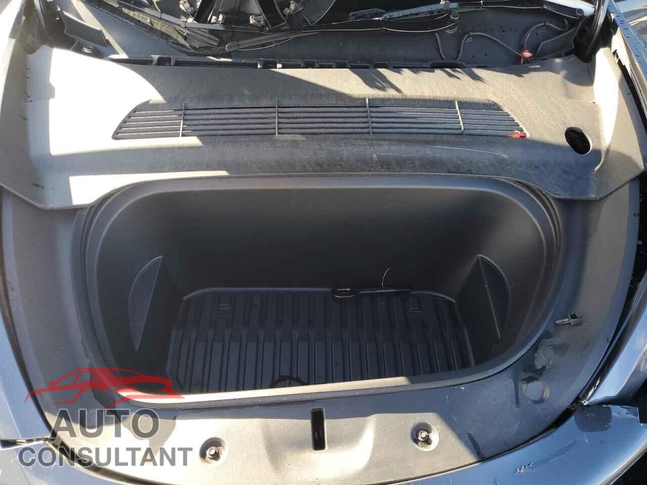TESLA MODEL Y 2023 - 7SAYGDED5PF979630