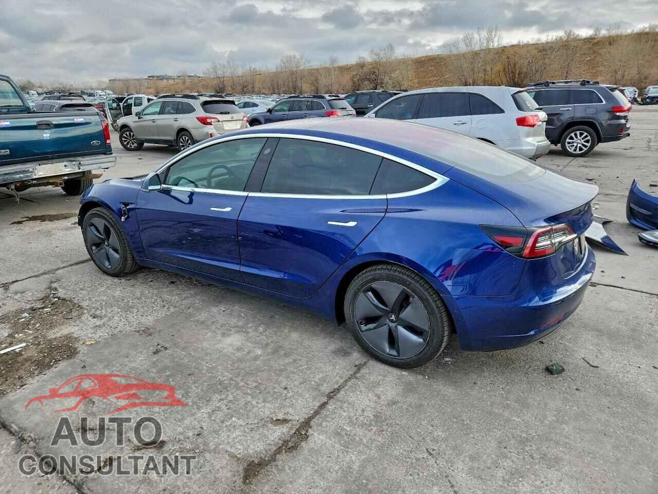 TESLA MODEL 3 2019 - 5YJ3E1EB3KF210837