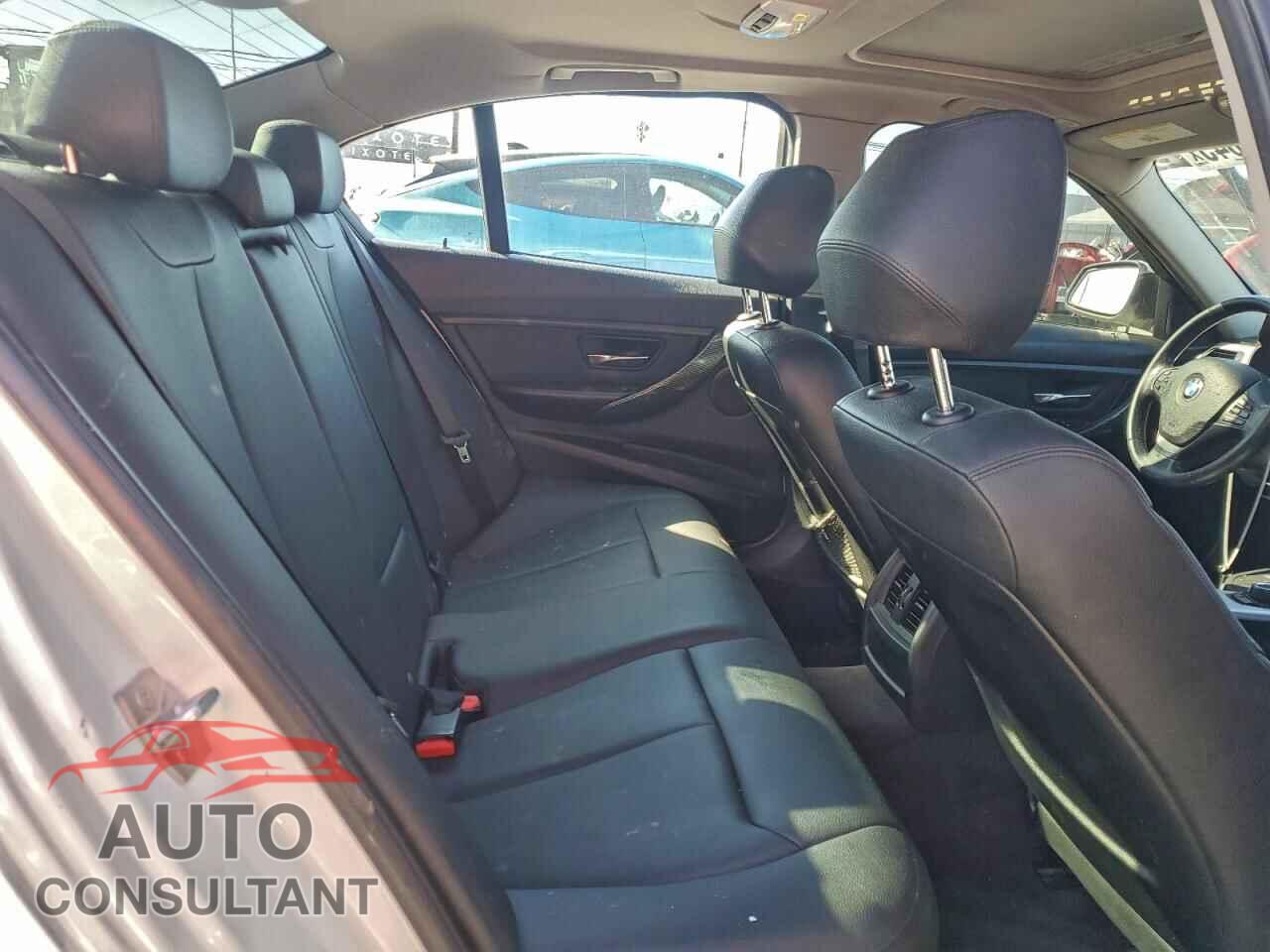 BMW 3 SERIES 2014 - WBA3C3C57EF986979