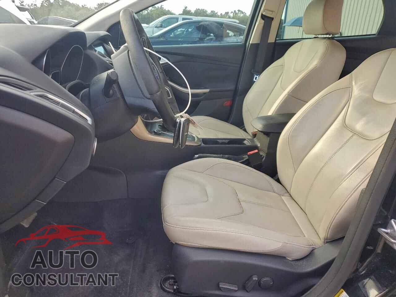 FORD FOCUS 2016 - 1FADP3N27GL339779