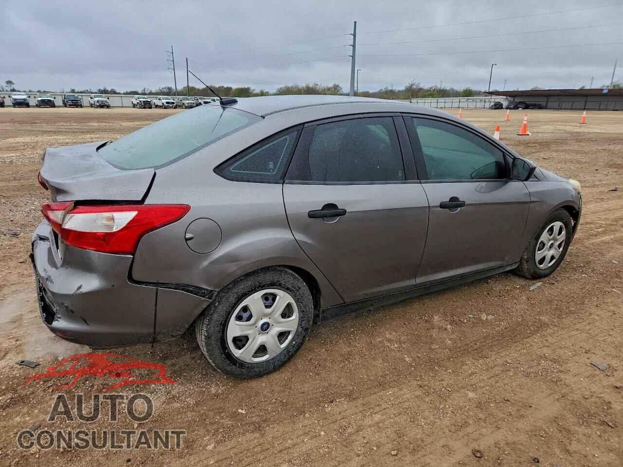 FORD FOCUS 2013 - 1FADP3E25DL209690
