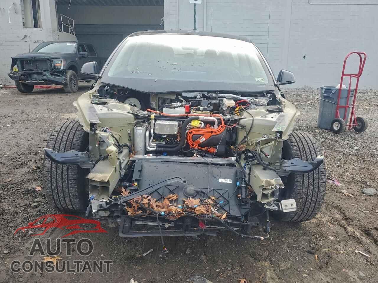 TESLA MODEL 3 2024 - 5YJ3E1EA8RF729917