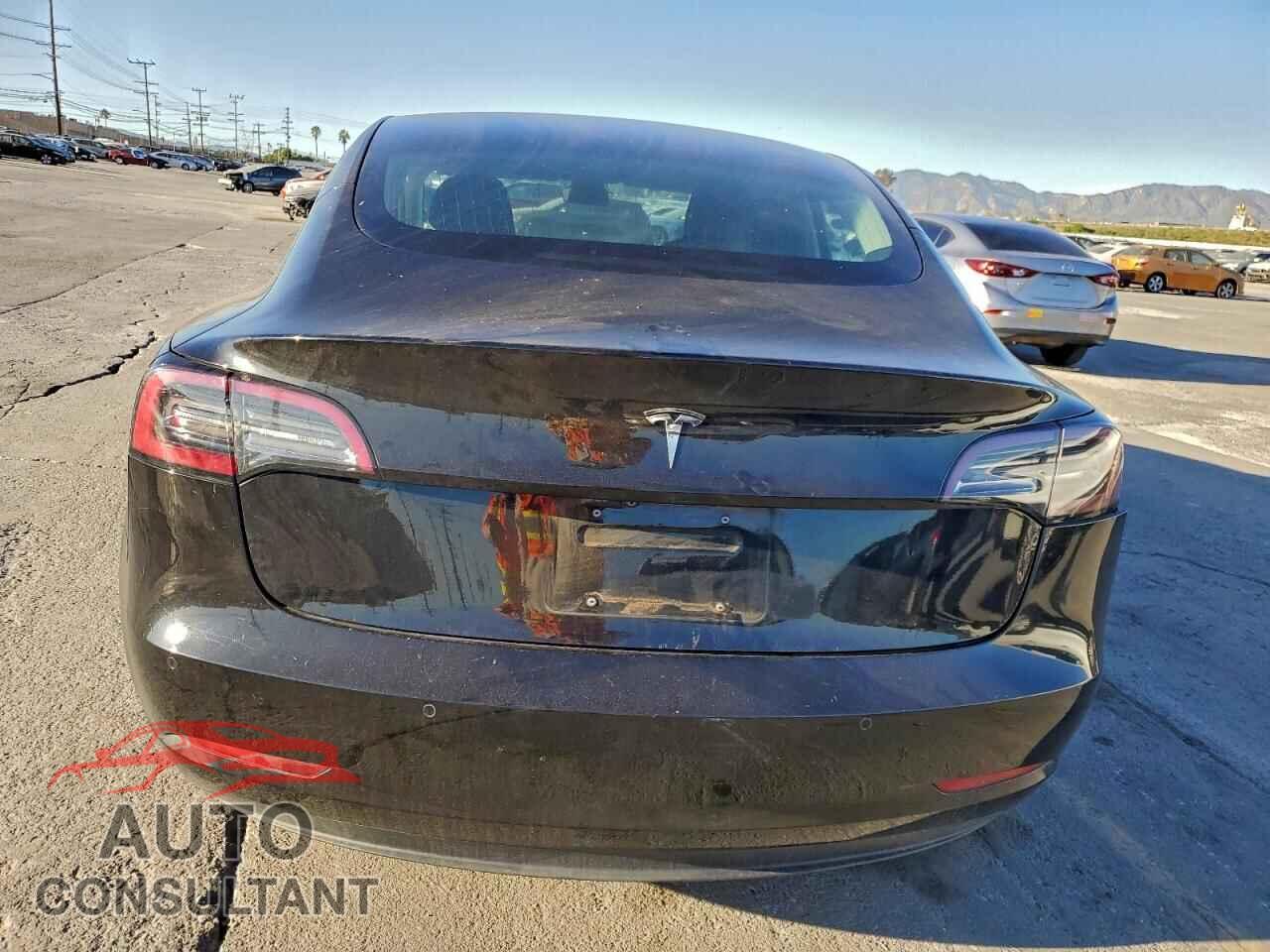 TESLA MODEL 3 2018 - 5YJ3E1EA8JF057006