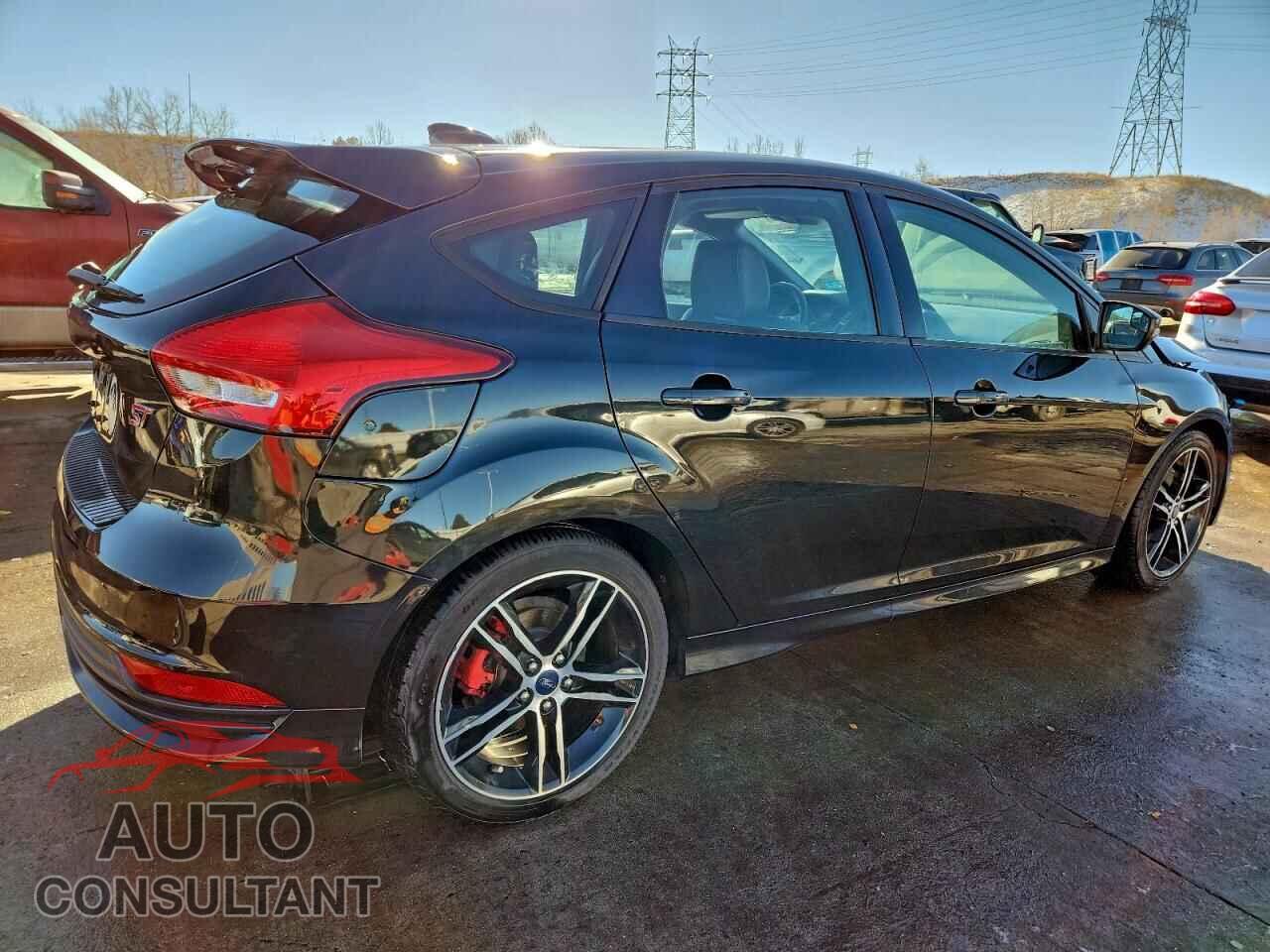 FORD FOCUS 2015 - 1FADP3L91FL362716