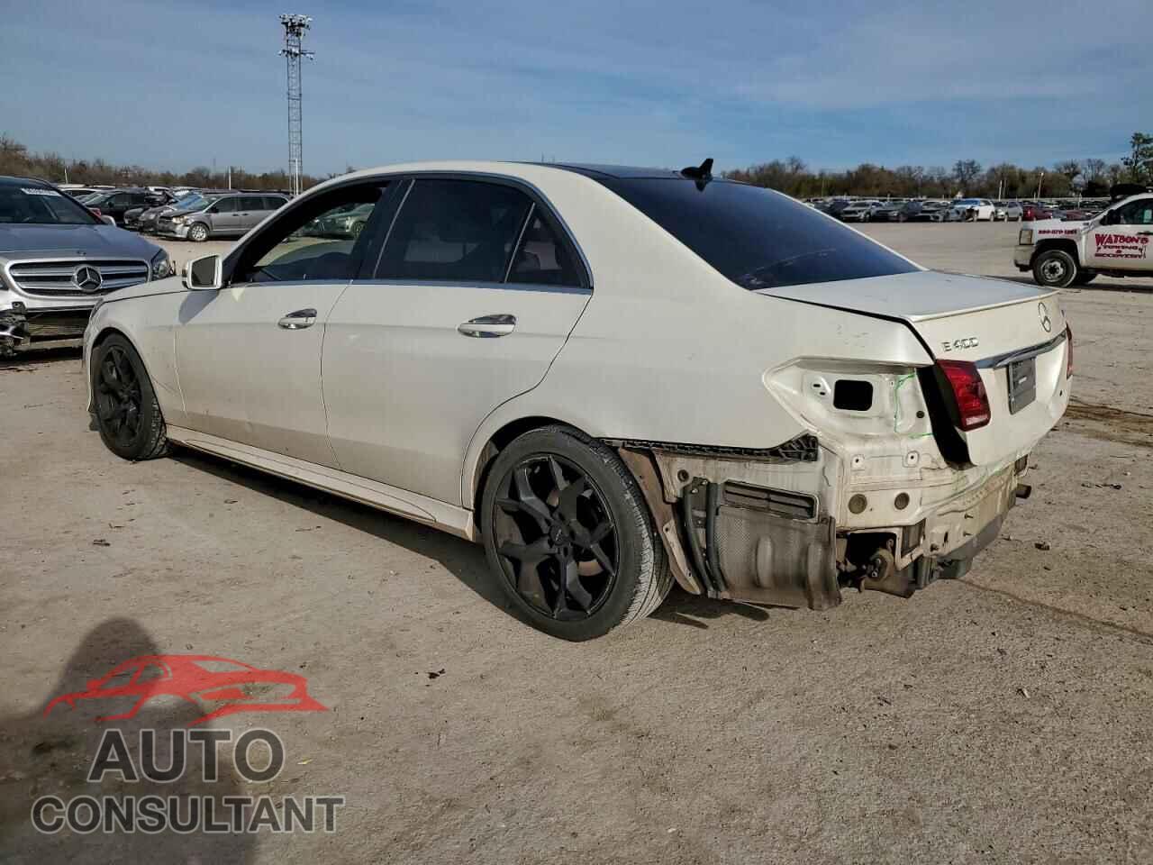 MERCEDES-BENZ E-CLASS 2015 - WDDHF6HB0FB155676