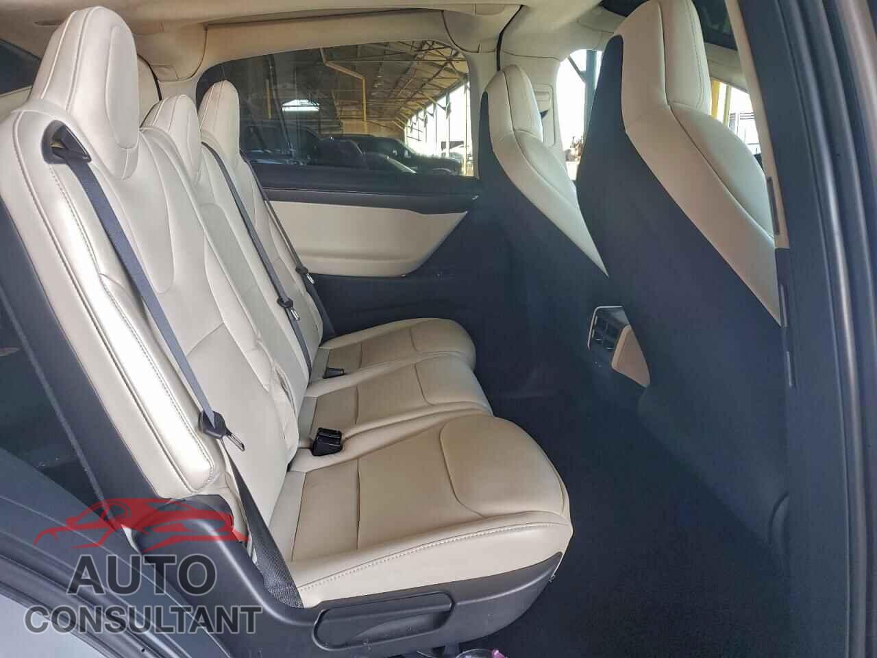 TESLA MODEL X 2018 - 5YJXCDE25JF132603