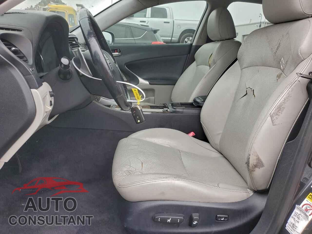 LEXUS IS 2011 - JTHBF5C29B5150789