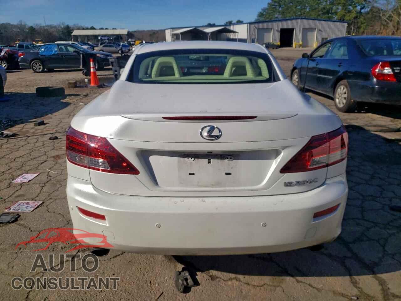 LEXUS IS 2015 - JTHFF2C25F2532552
