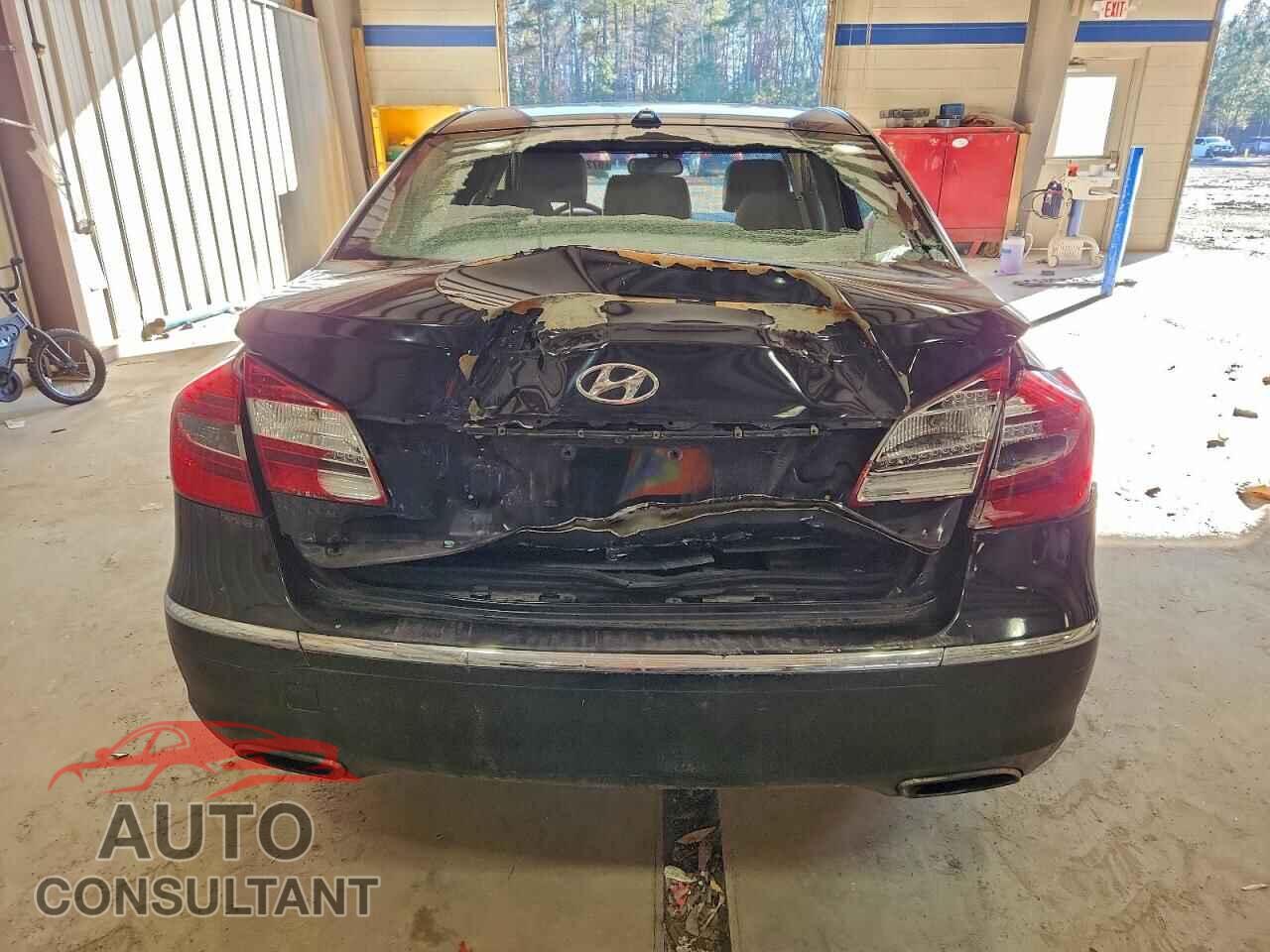 HYUNDAI GENESIS 2012 - KMHGC4DD6CU194861