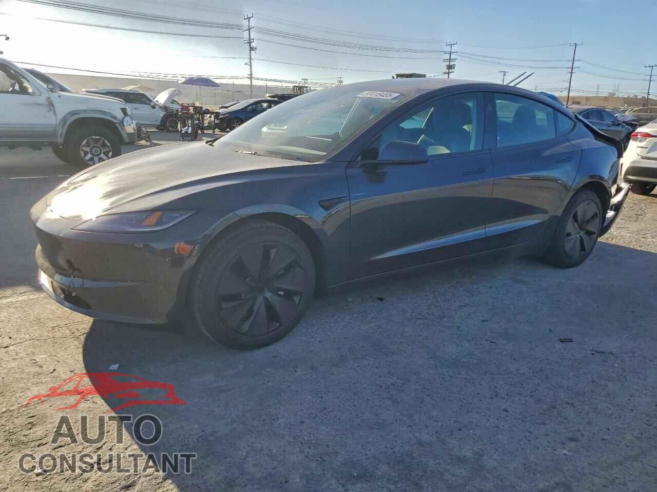 TESLA MODEL 3 2025 - 5YJ3E1EA7SF936238