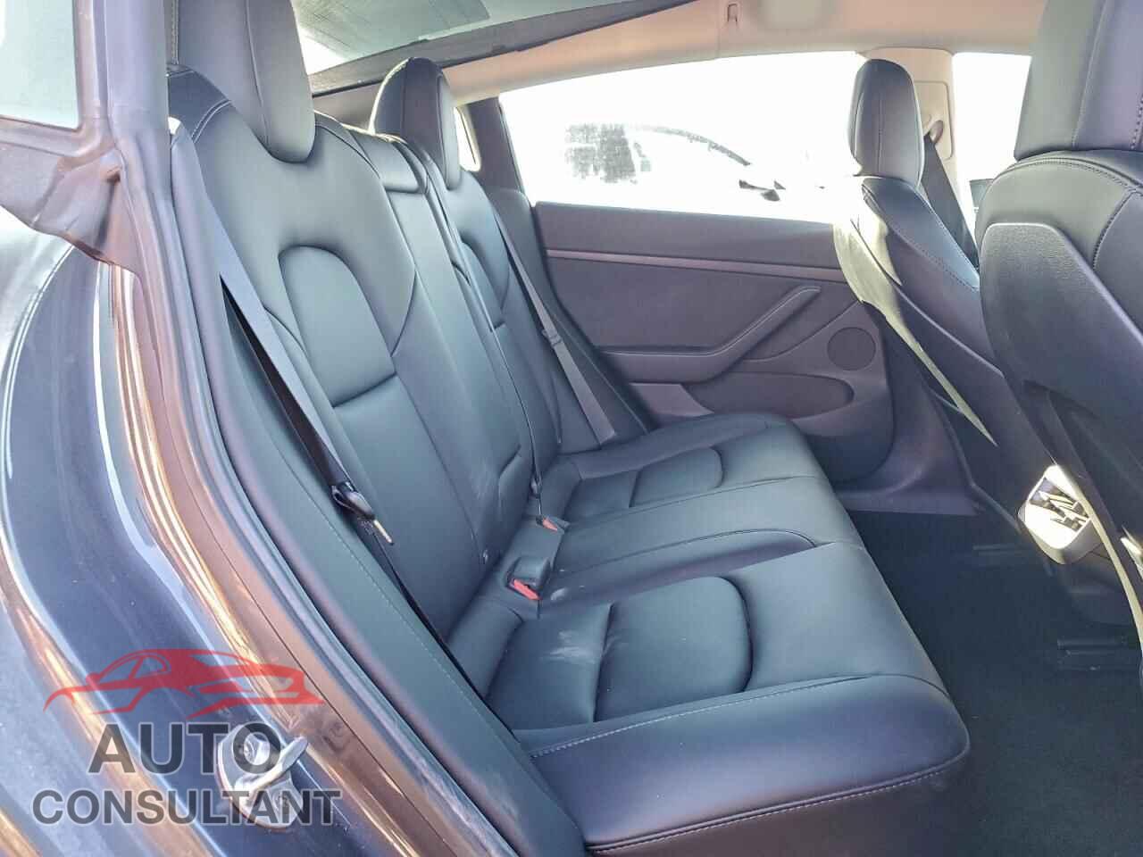 TESLA MODEL 3 2022 - 5YJ3E1EB2NF123189