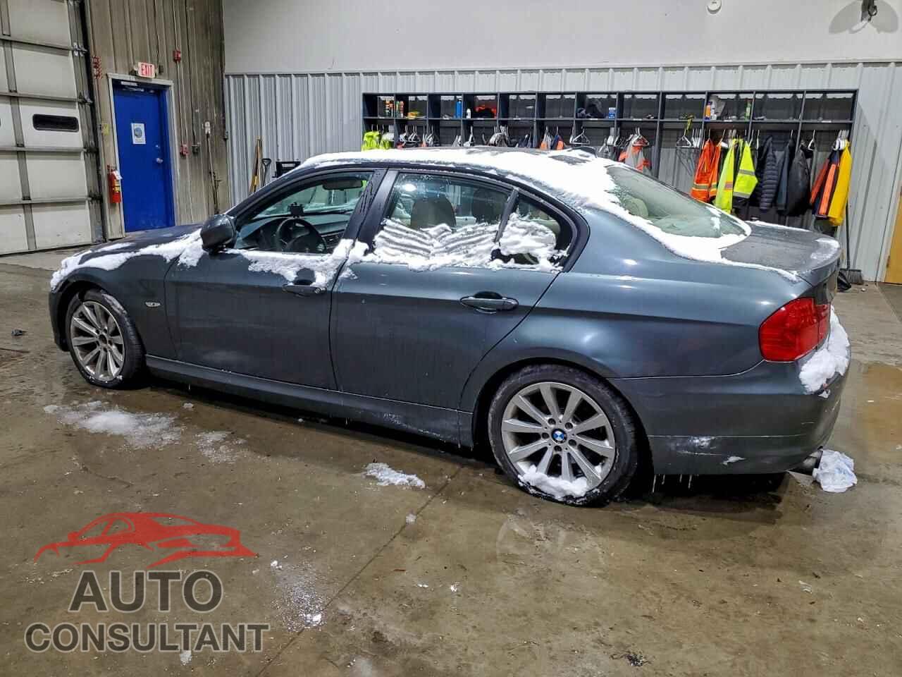BMW 3 SERIES 2011 - WBAPH7C5XBE674196